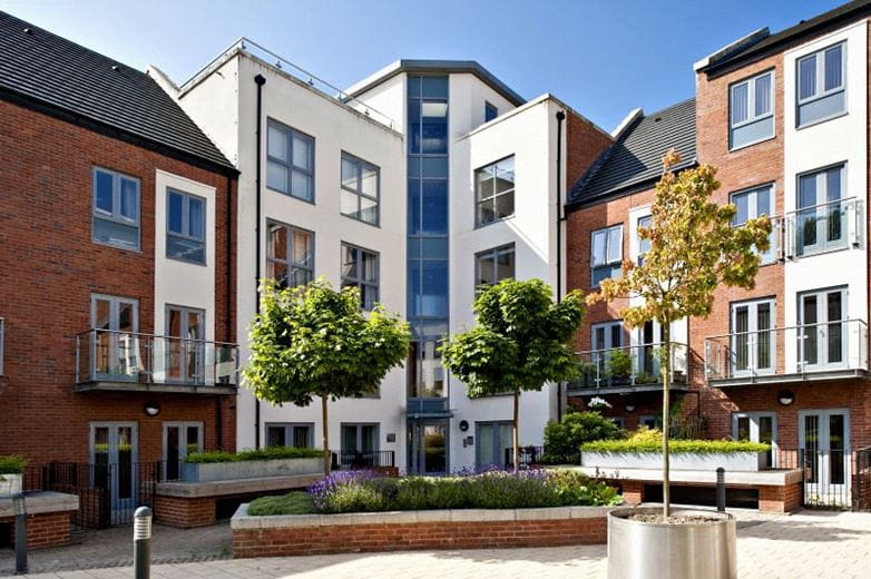 2 bedroom flat, Black Horse Lane, York YO1 - Available