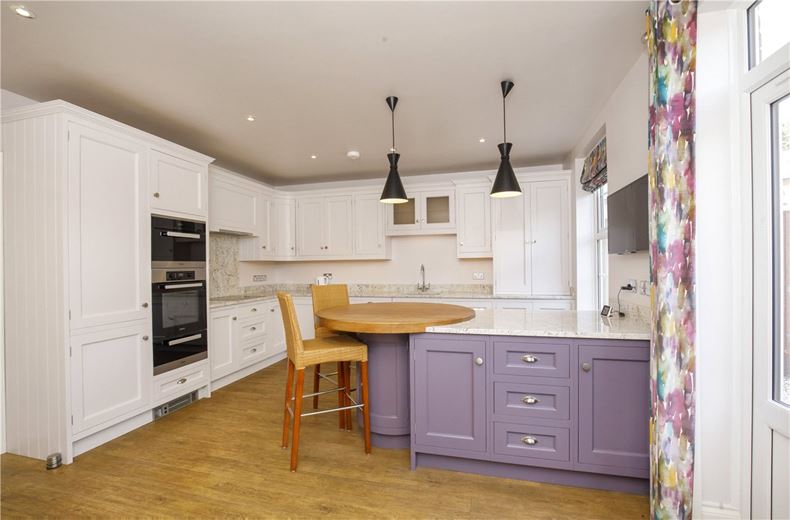 4 bedroom house, Grosvenor Park, York YO30 - Available