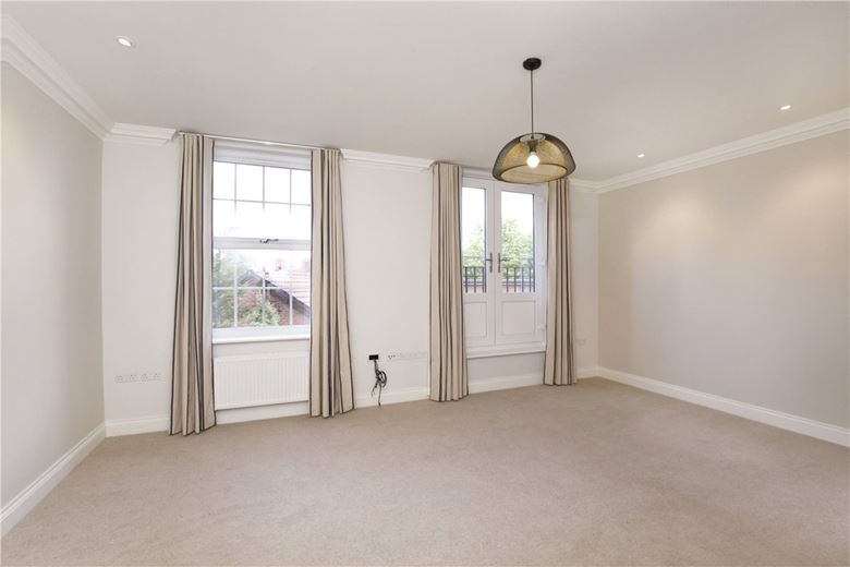 4 bedroom house, Grosvenor Park, York YO30 - Available