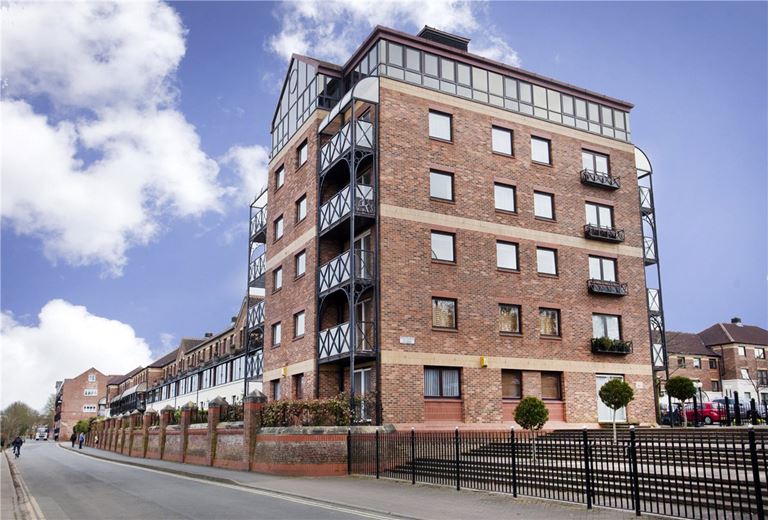 1 bedroom flat, Postern Close, York YO23 - Let Agreed