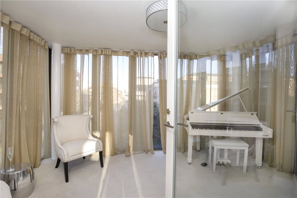 4 bedroom house, Clock Tower Way, York YO23 - Available