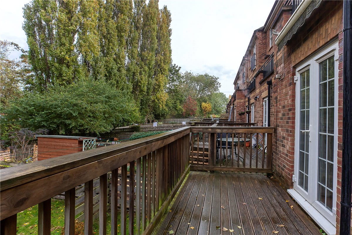 3 bedroom house, Waterside Gardens, York YO31