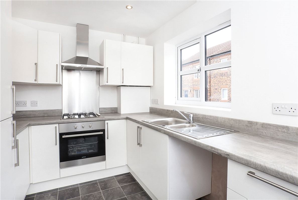 3 bedroom house, Millgate Court, Selby YO8 - Let Agreed