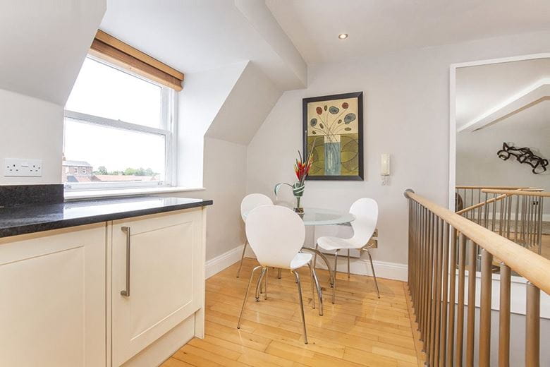 1 bedroom flat, Low Petergate, York YO1