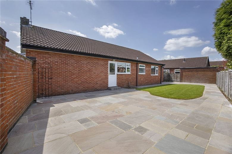 3 bedroom bungalow, Woodleigh Close, Strensall YO32 - Available