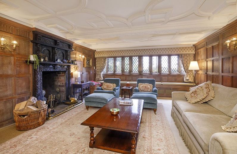 6 bedroom house, Royds Hall, Royds Hall Lane BD12 - Available