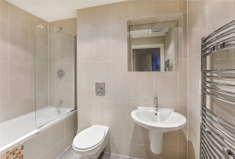 1 bedroom flat, The Courtyard, St. Martins Lane YO1 - Let Agreed