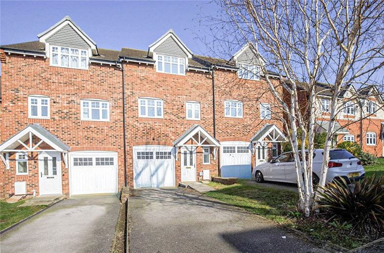 3 bedroom house, Bracken Way, Harworth DN11 - Available