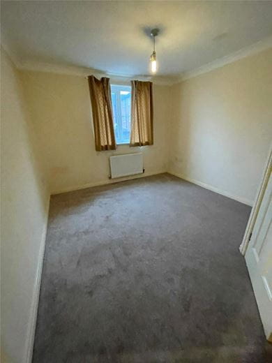 2 bedroom flat, Blackthorn Drive, Huddersfield HD3