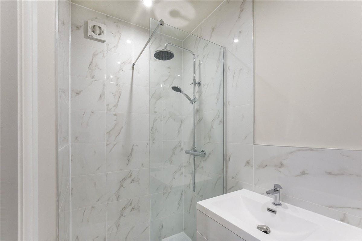 4 bedroom house, Moorland Road, York YO10 - Available