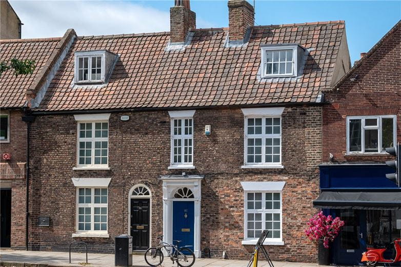 3 bedroom house, The Mount, York YO24 - Available