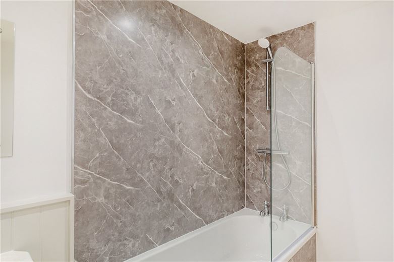 2 bedroom flat, Wentworth Court, Beech Grove HG2 - Let Agreed