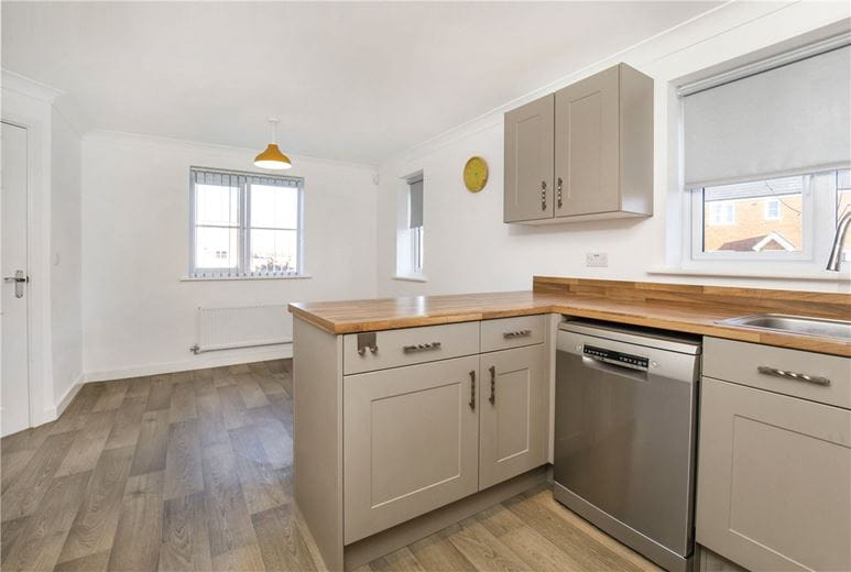 3 bedroom house, Ingleborough Drive, Harrogate HG3 - Available