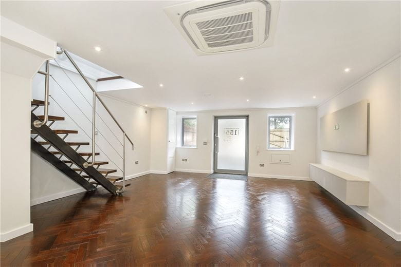 2 bedroom house, Hookstone Drive, Harrogate HG2 - Available