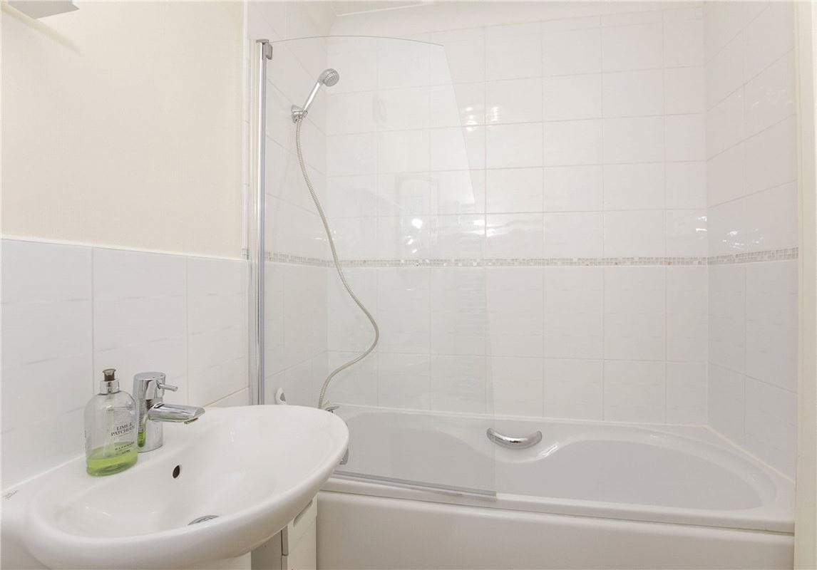 4 bedroom house, Tadcaster Road, Dringhouses YO24 - Available