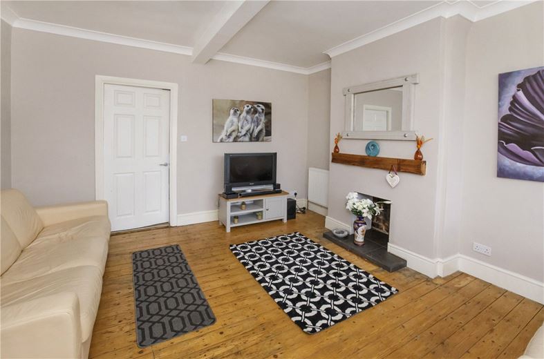 3 bedroom house, Melrosegate, York YO10 - Available