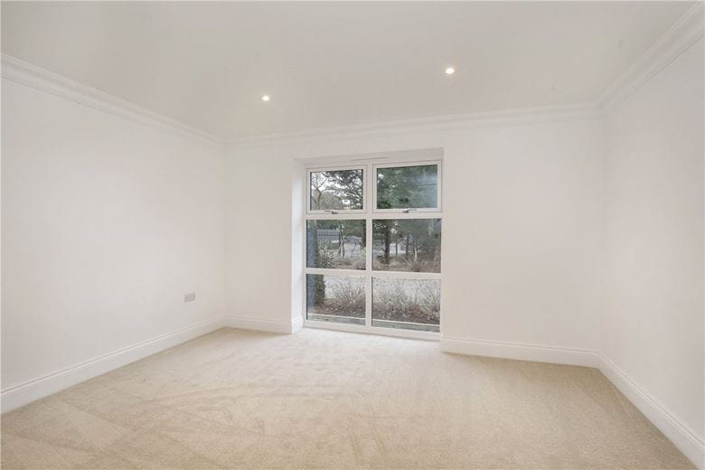 2 bedroom flat, Wayside Crescent, Harrogate HG2 - Available