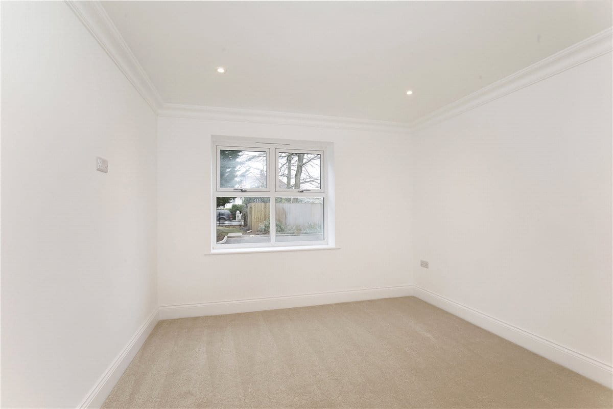 2 bedroom flat, Wayside Crescent, Harrogate HG2 - Available