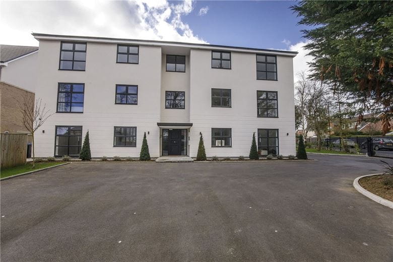 2 bedroom flat, Wayside Crescent, Harrogate HG2 - Available