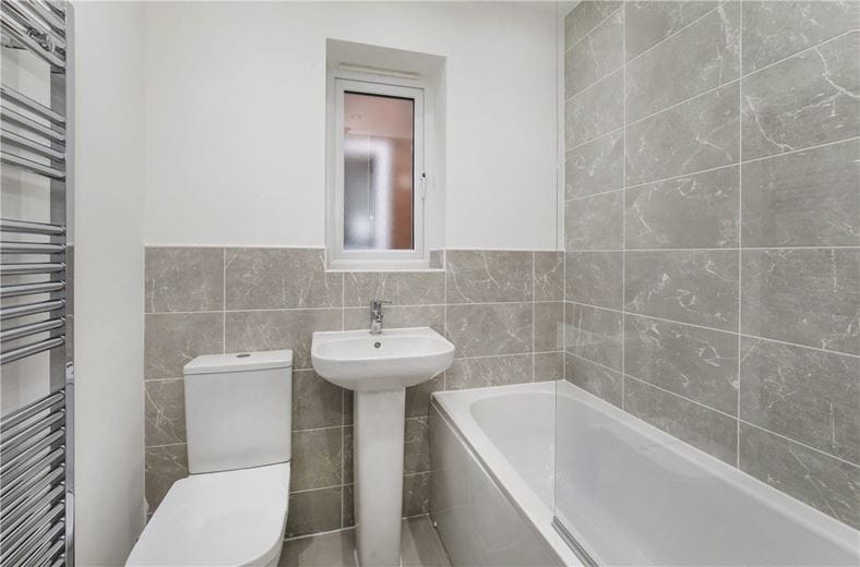 3 bedroom house, David Longhurst Way, York YO30 - Available