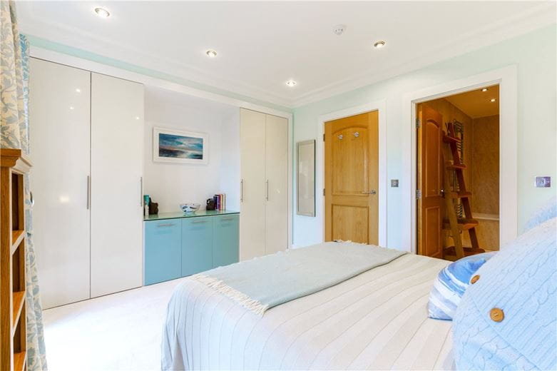 5 bedroom house, Kings Pool Walk, York YO1 - Available