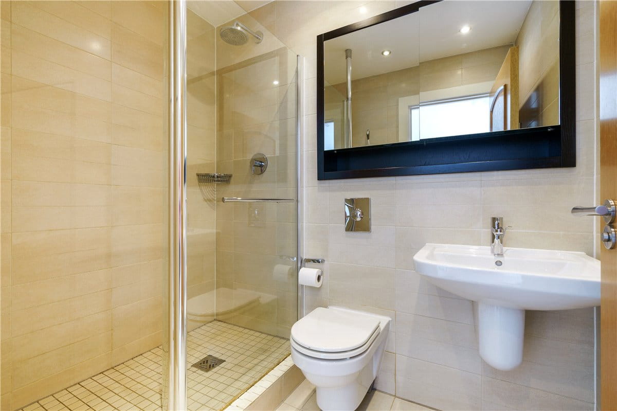 5 bedroom house, Kings Pool Walk, York YO1 - Available