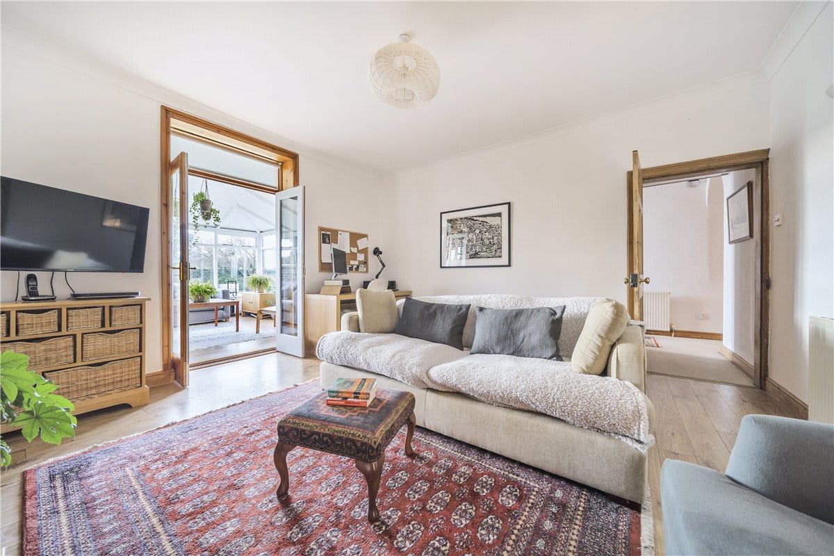 6 bedroom house, Bartindale Road, Hunmanby YO14 - Available