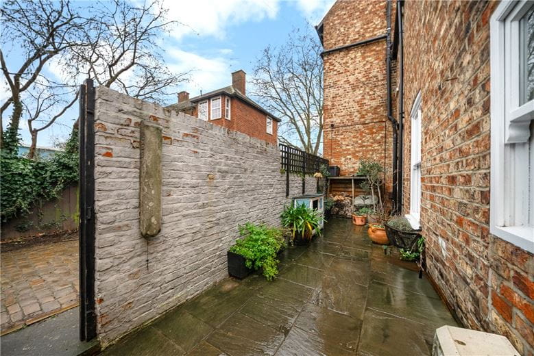 5 bedroom house, Holly Terrace, York YO10 - Available
