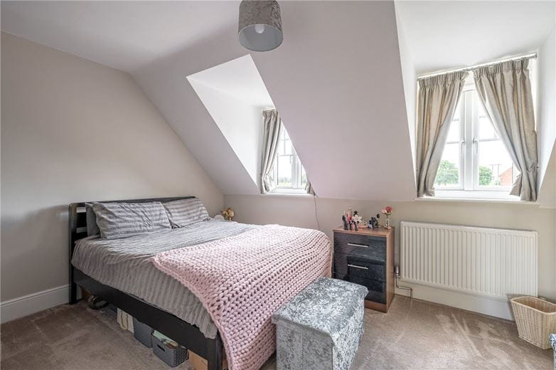 6 bedroom house, Selby Road, Riccall YO19 - Available