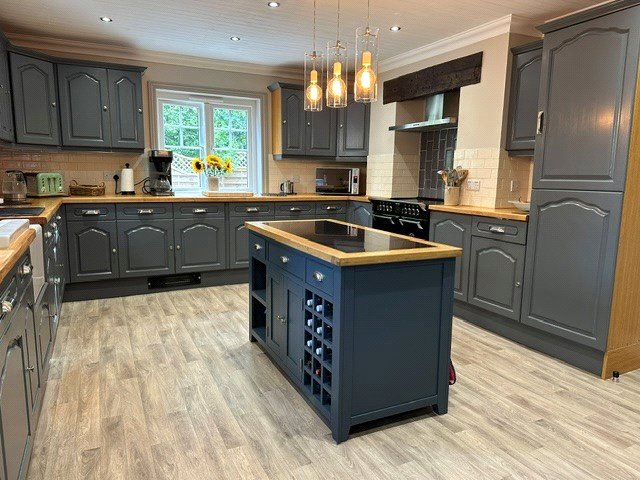 6 bedroom house, Selby Road, Riccall YO19 - Available