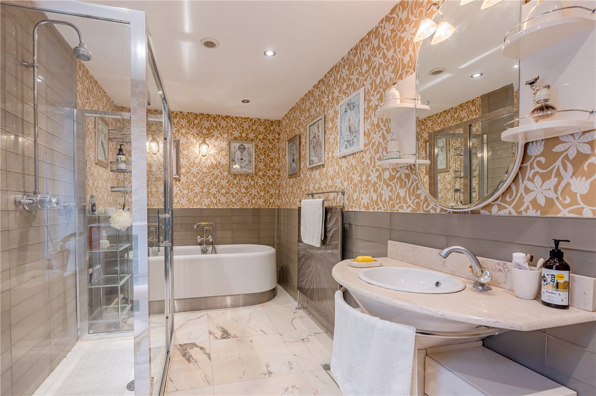 5 bedroom house, Severus Avenue, York YO24 - Sold STC