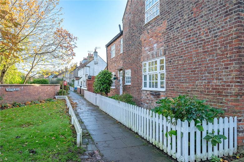 5 bedroom house, Old Road, Cawood YO8 - Available