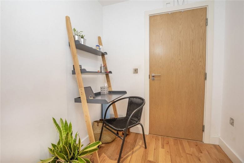 1 bedroom flat, Pond Garth, York YO1 - Available