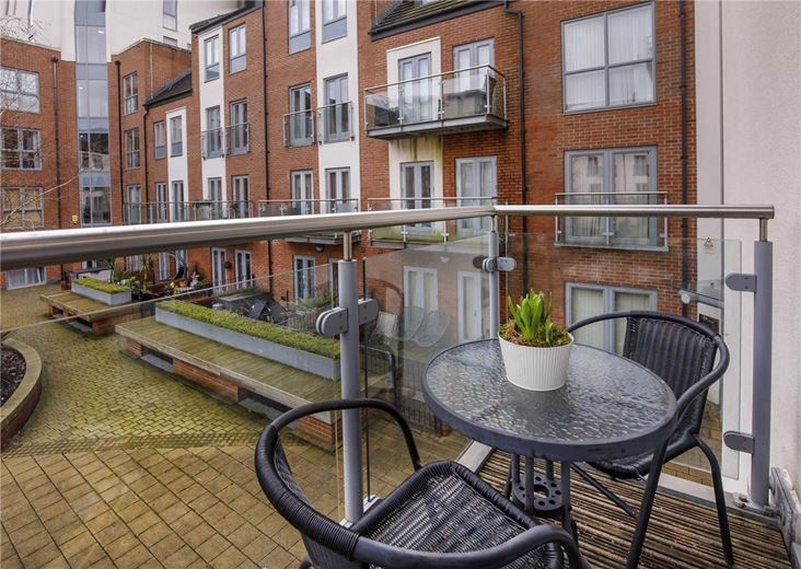 1 bedroom flat, Pond Garth, York YO1 - Available
