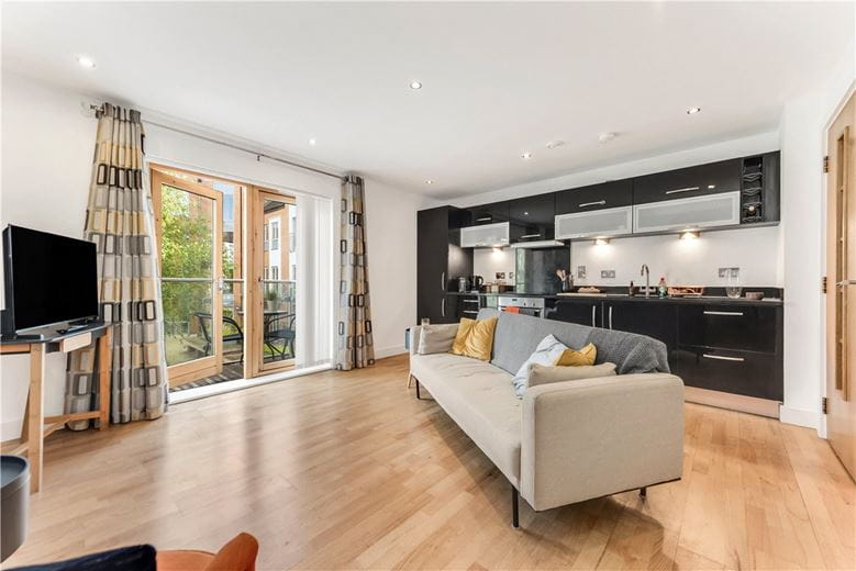 1 bedroom flat, Pond Garth, York YO1 - Available