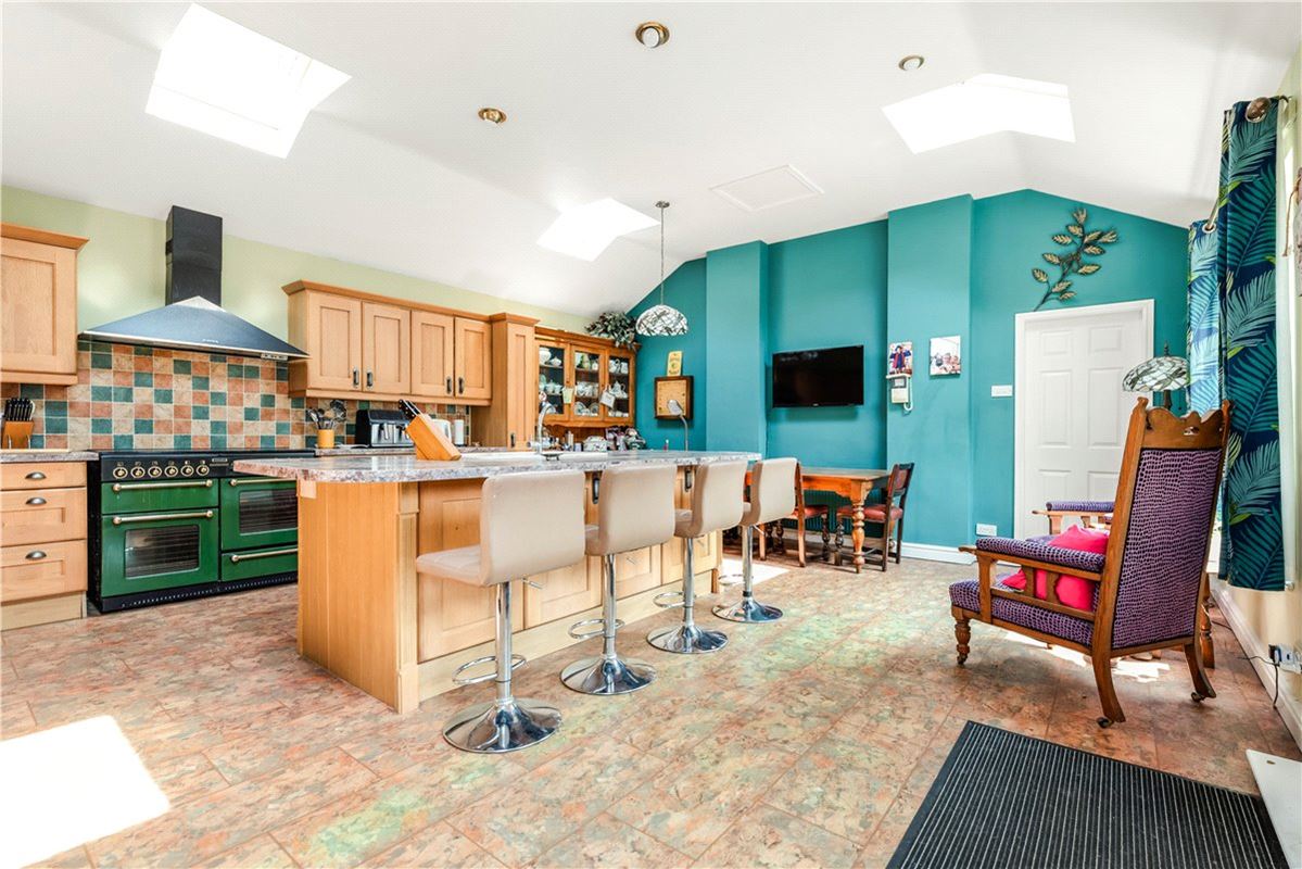 5 bedroom house, School Road, Hemingbrough YO8 - Available