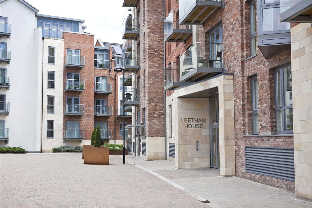 2 bedroom flat, Leetham House, Pound Lane YO1 - Available