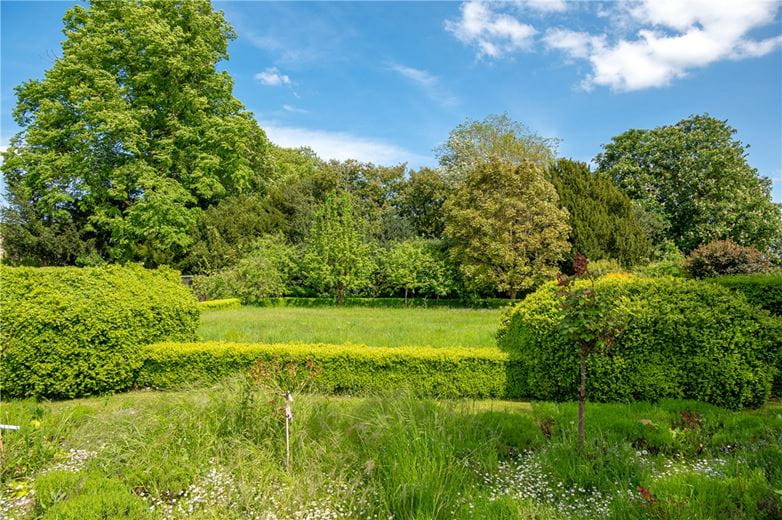 6 bedroom house, Grimston Park, Grimston LS24 - Available