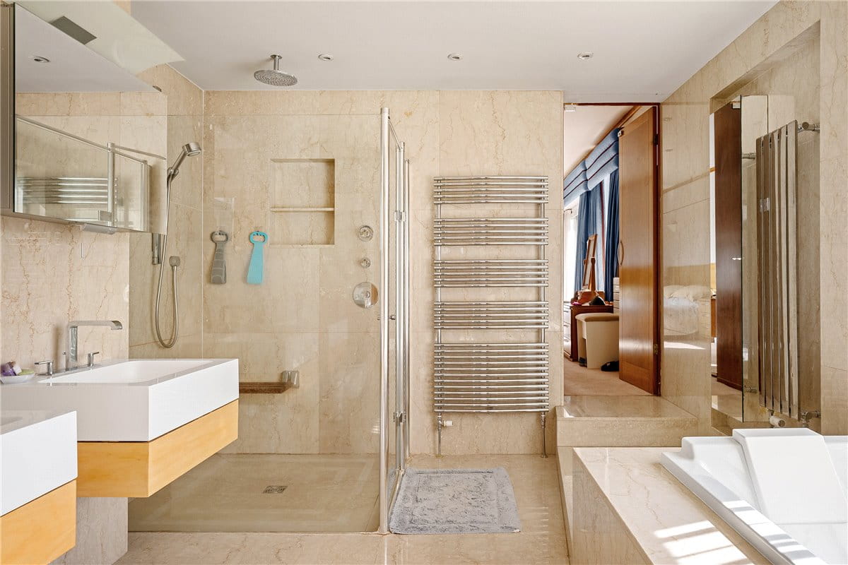  House, Aughton, York YO42 - Available