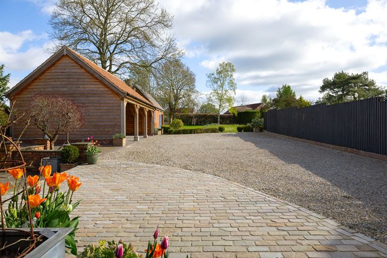 4 bedroom house, Flaxton, York YO60 - Sold STC