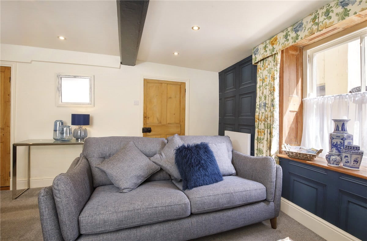 3 bedroom cottage, Boathouse Yard, Staithes TS13 - Available