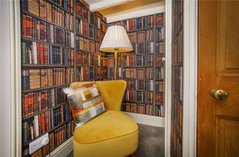 3 bedroom cottage, Boathouse Yard, Staithes TS13 - Available