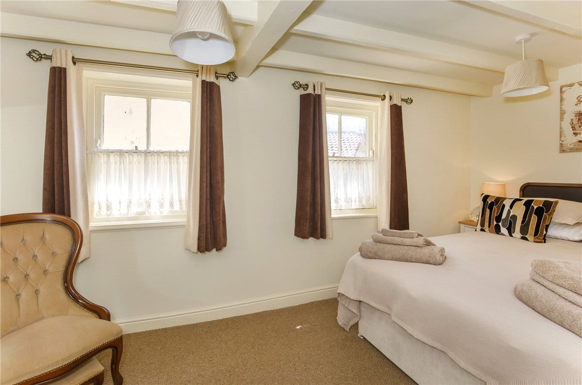 3 bedroom cottage, Boathouse Yard, Staithes TS13 - Available