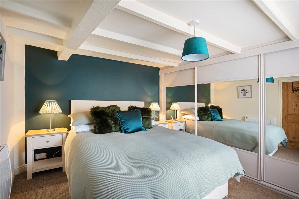 3 bedroom cottage, Boathouse Yard, Staithes TS13 - Available