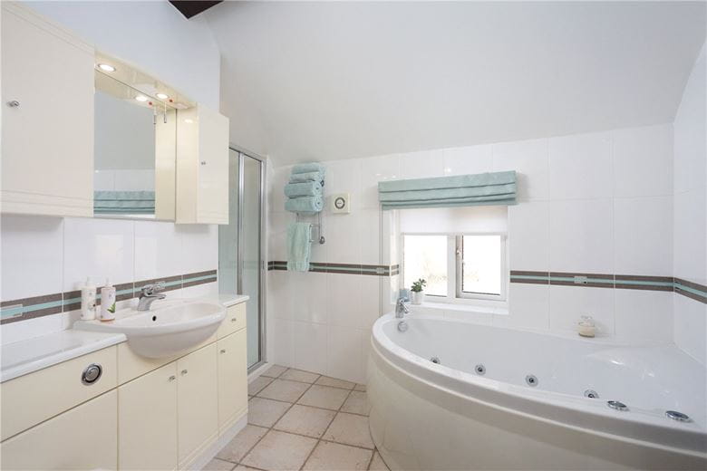 3 bedroom house, Hull Road, Cliffe YO8 - Available