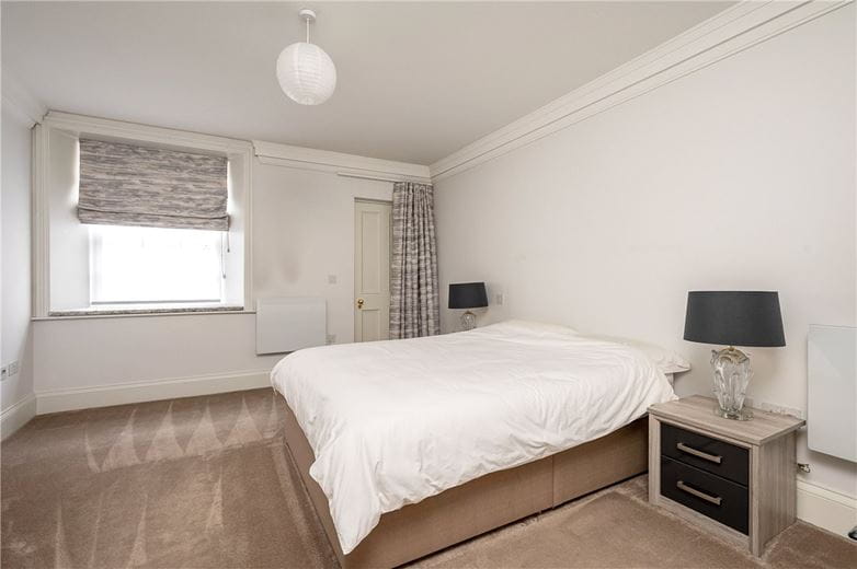 3 bedroom flat, St. Leonards Place, York YO1 - Available