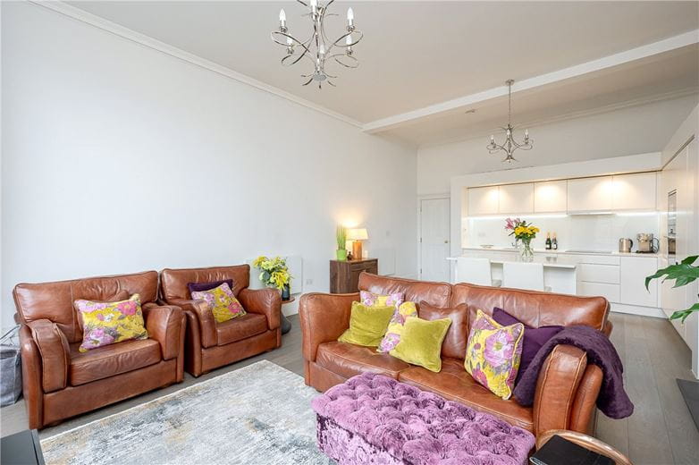 2 bedroom flat, St. Leonards Place, York YO1 - Available