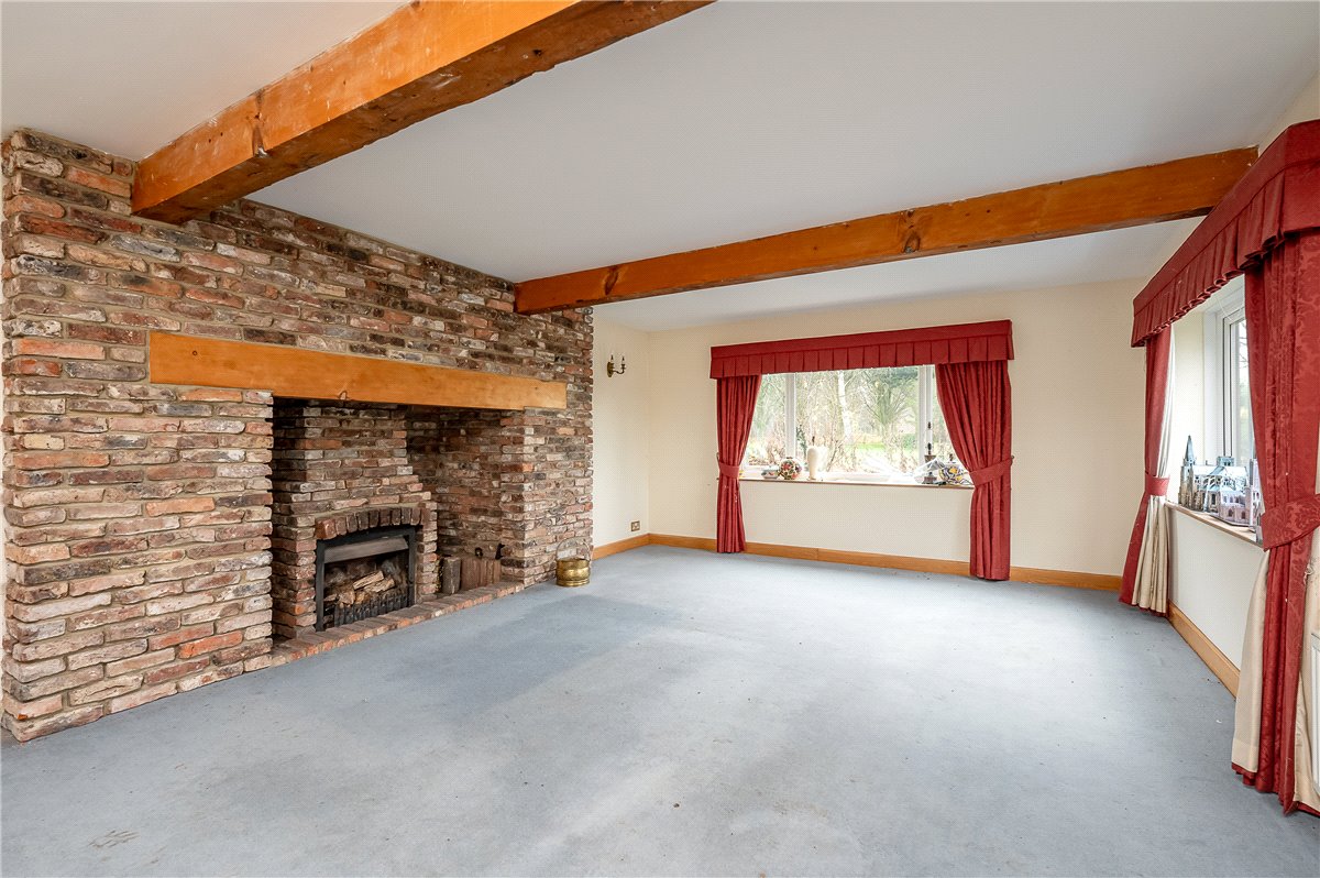 9 bedroom house, Tadcaster Road, Sherburn in Elmet LS25 - Available