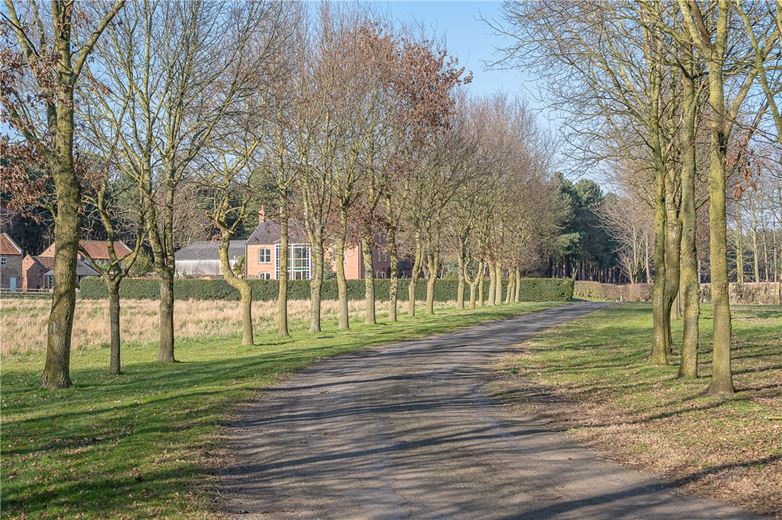 5 bedroom house, Selby Road, Holme-on-Spalding-Moor YO43 - Sold