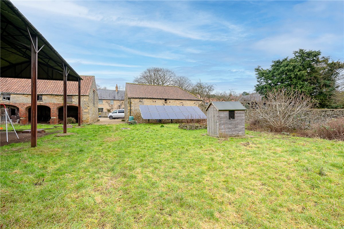 3 bedroom house, High Street, Snainton YO13 - Available